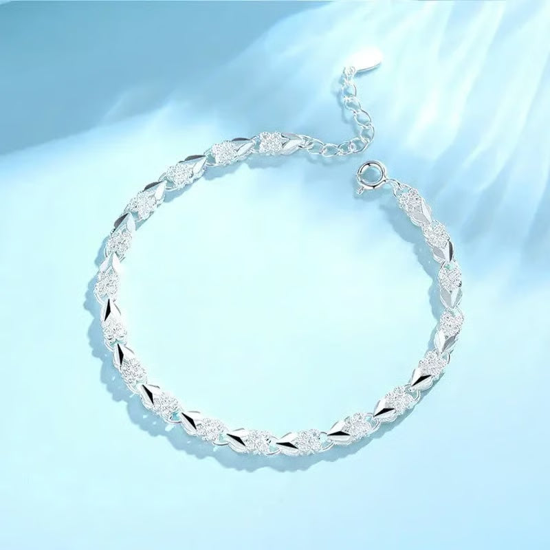 ✨Elegant Sparkling Lucky Clover Bracelet🍀